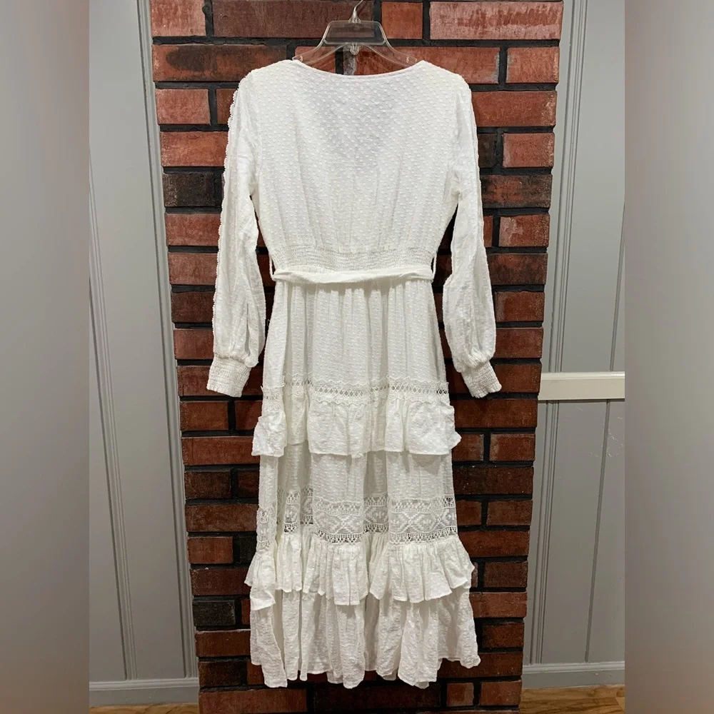 Champagne And Strawberry White dress - Picture 4 of 12